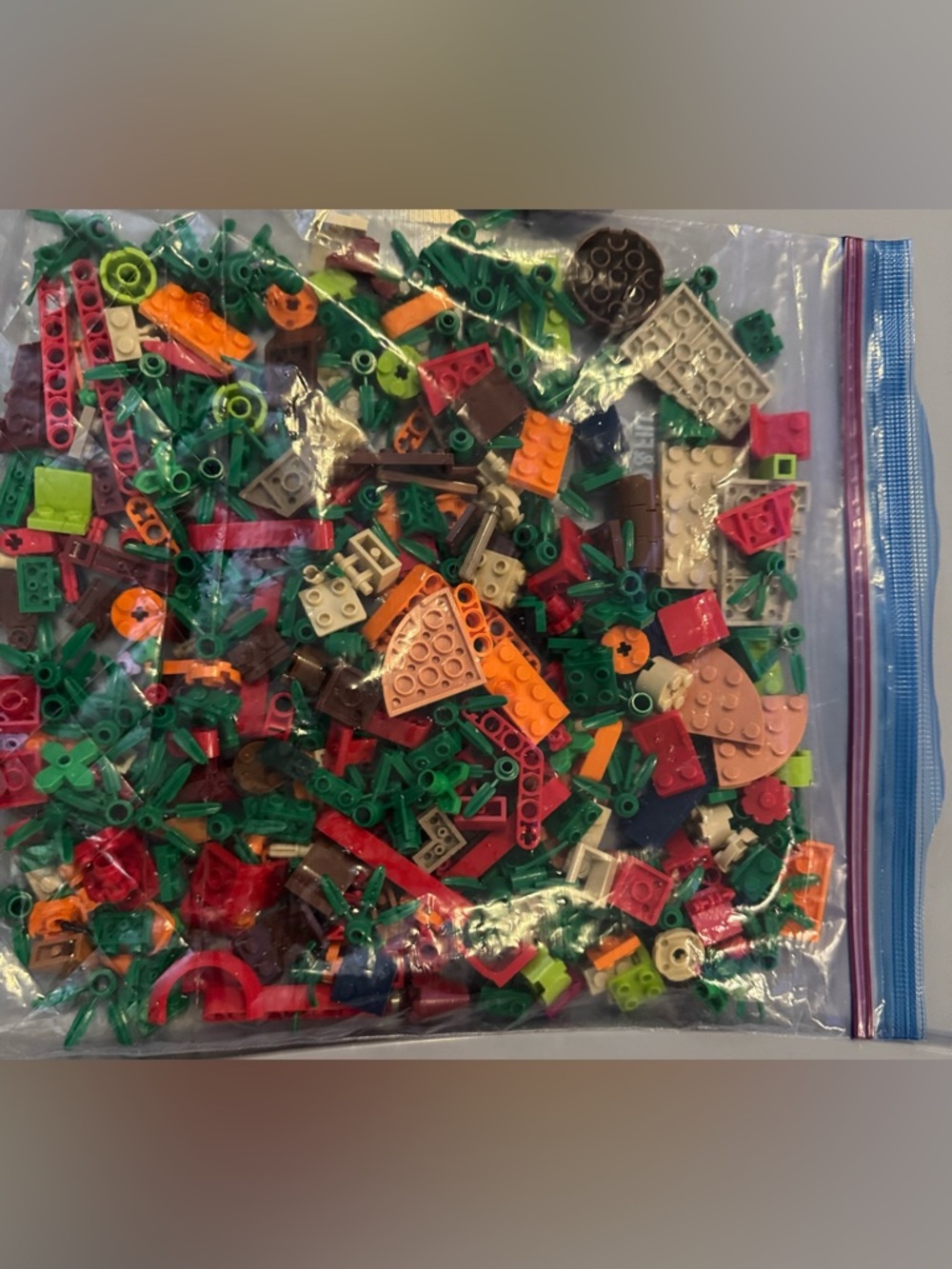 LEGO Bulk Lot Plants Leaves Parts Mixed Pieces Green Red Bundle - Picture 3 of 5